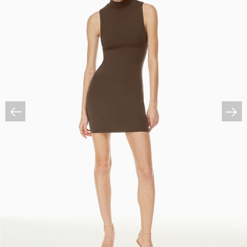 Aritzia Babaton Contour Mockneck Mini Dress Cream Size L Like New Sleek Chic